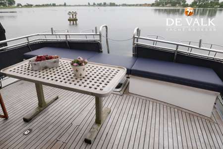VAN DER VALK VITESSE 48