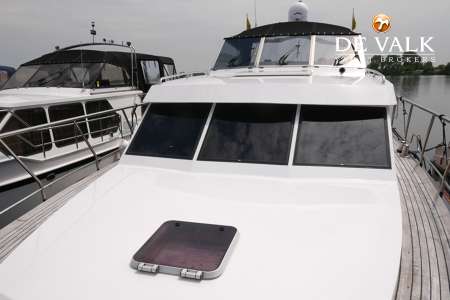 VAN DER VALK VITESSE 48