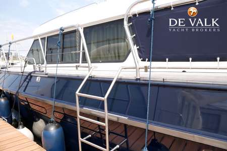 VAN DER VALK VITESSE 48
