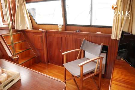 VAN DER VALK VITESSE 48