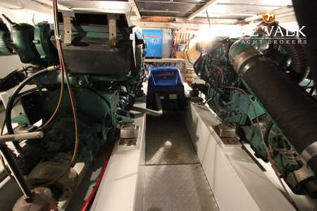 VAN DER VALK VITESSE 48