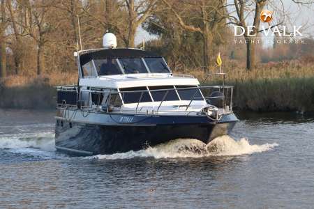 VAN DER VALK VITESSE 48