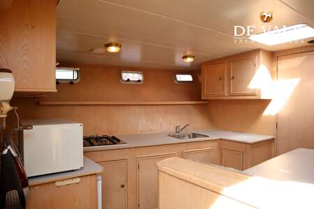 VALKKRUISER 14.50 FLYBRIDGE