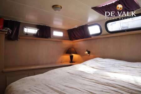 VALKKRUISER 14.50 FLYBRIDGE