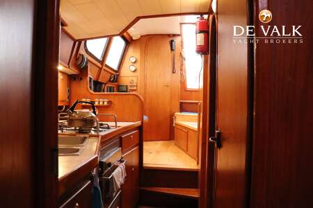 VAN DE STADT 40 NORMAN DECK SALOON