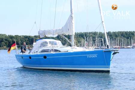 VAN DE STADT 44 SATELITE LIFT KEEL