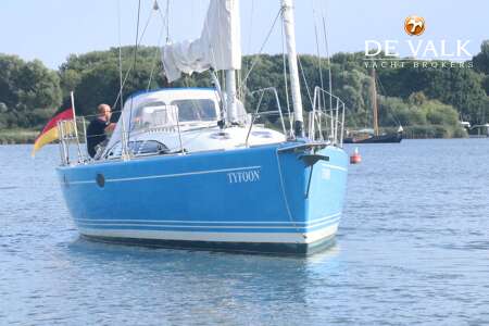 VAN DE STADT 44 SATELITE LIFT KEEL