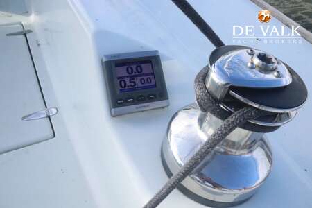VAN DE STADT 44 SATELITE LIFT KEEL