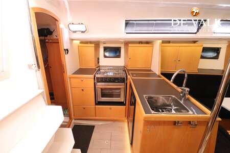 VAN DE STADT 44 SATELITE LIFT KEEL