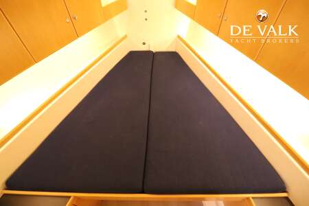 VAN DE STADT 44 SATELITE LIFT KEEL