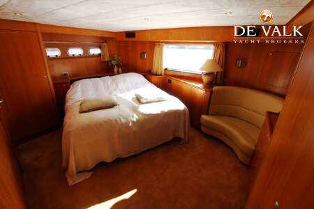 VAN DEN HOVEN 18M PACIFIC EXCLUSIVE