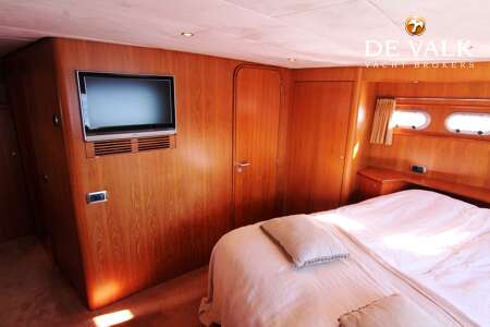 VAN DEN HOVEN 18M PACIFIC EXCLUSIVE