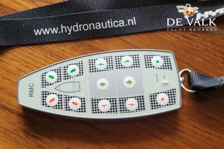VAN DEN HOVEN 18M PACIFIC EXCLUSIVE