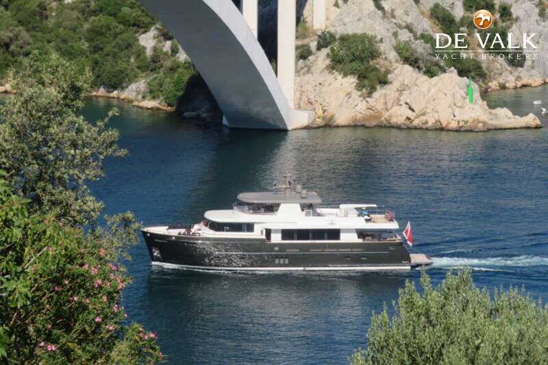 VAN DER VALK EXPLORER 27M