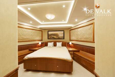VAN DER VALK EXPLORER 37M