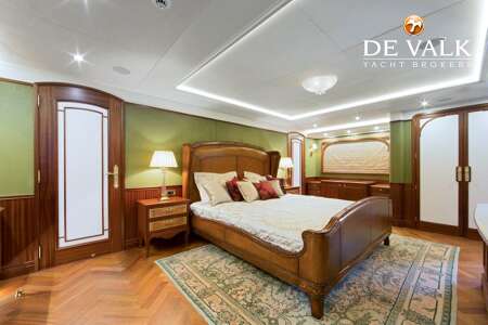 VAN DER VALK EXPLORER 37M