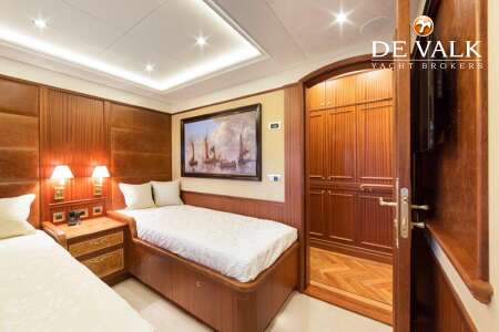 VAN DER VALK EXPLORER 37M