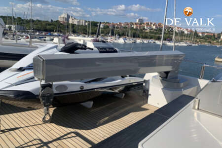 VAN DER VALK EXPLORER 37M