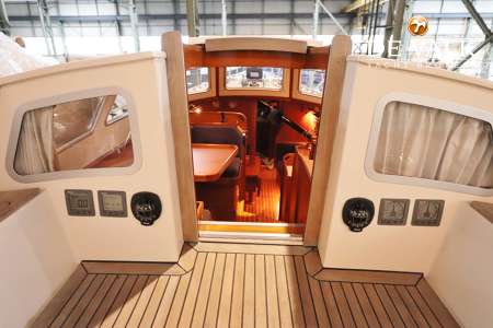 VICTOIRE 1270 DECKSALOON