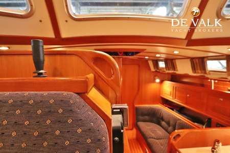 VICTOIRE 1270 DECKSALOON