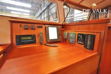 VICTOIRE 1270 DECKSALOON
