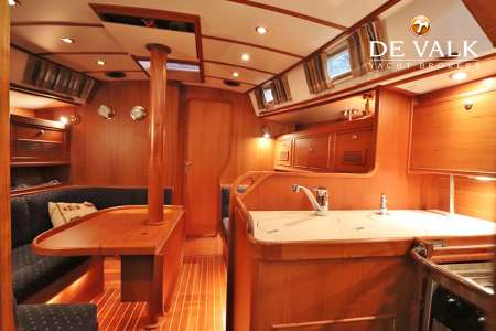 VICTOIRE 1270 DECKSALOON