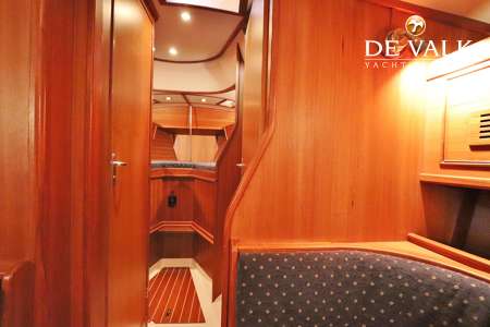 VICTOIRE 1270 DECKSALOON