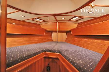 VICTOIRE 1270 DECKSALOON