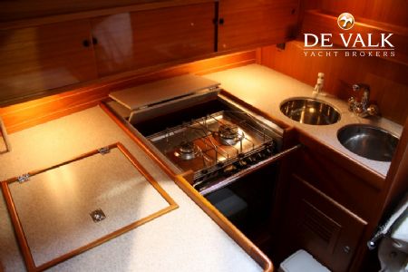 VICTOIRE 1270 DECKSALOON
