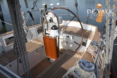 VICTOIRE 1270 DECKSALOON