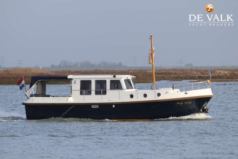 VRIPACK KOTTER 9.65 OK motor yacht for sale | De Valk Yacht broker