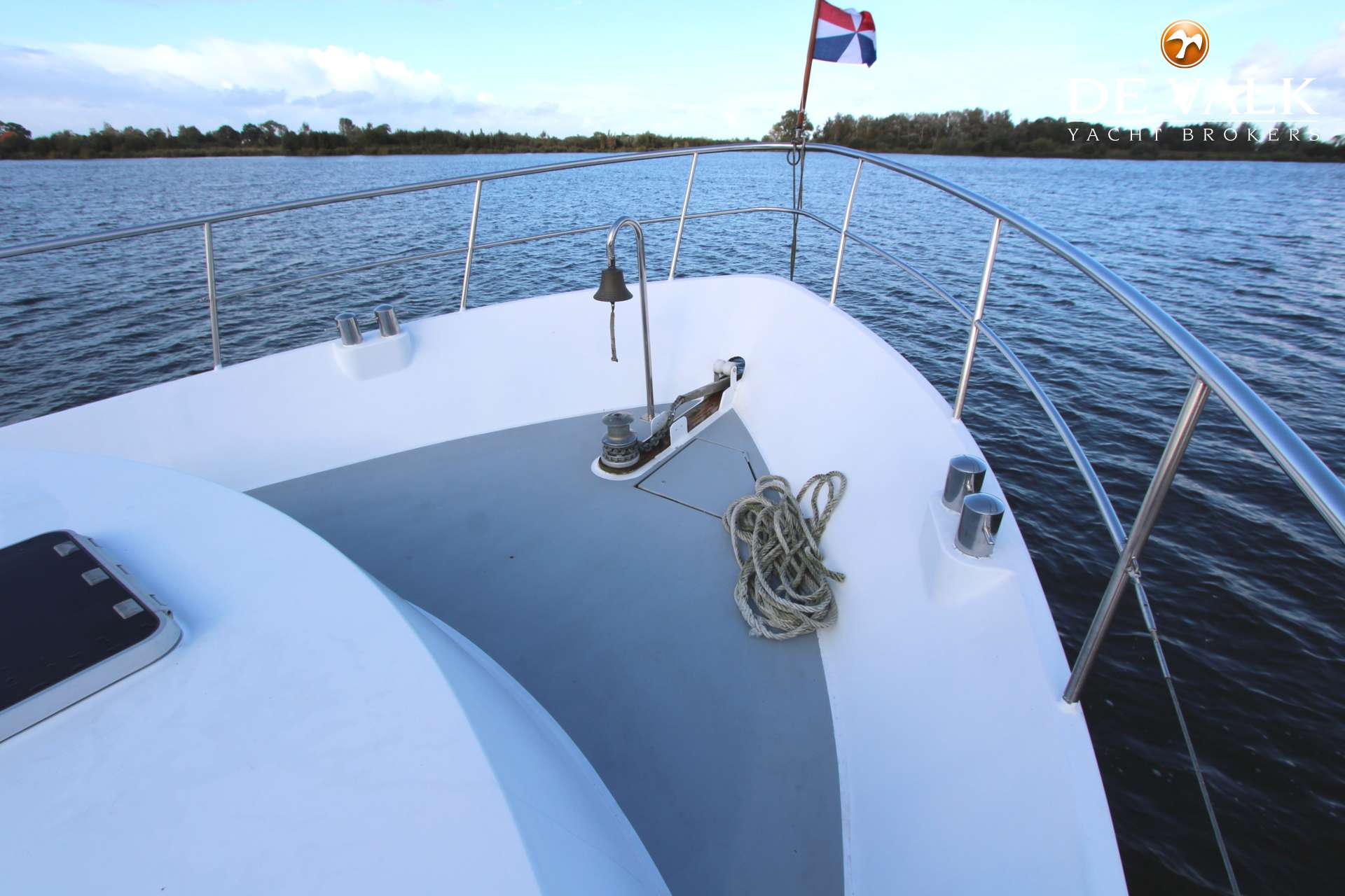 survey yacht broker