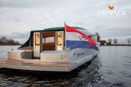 WATERDREAM LIMOUSINE TENDER