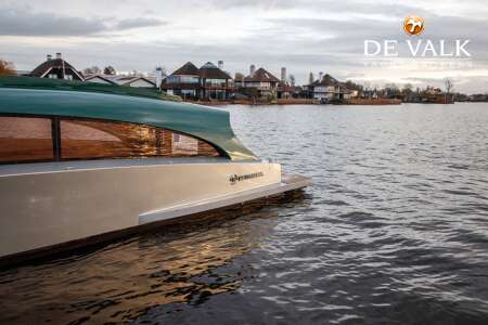 WATERDREAM LIMOUSINE TENDER