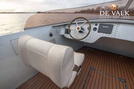 WATERDREAM LIMOUSINE TENDER