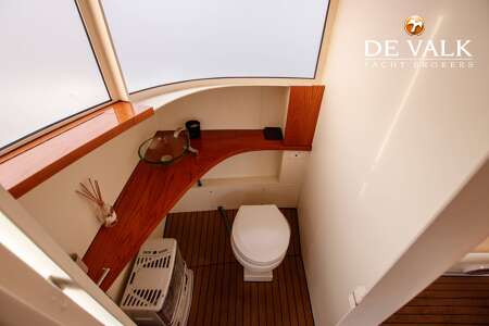 WATERDREAM LIMOUSINE TENDER