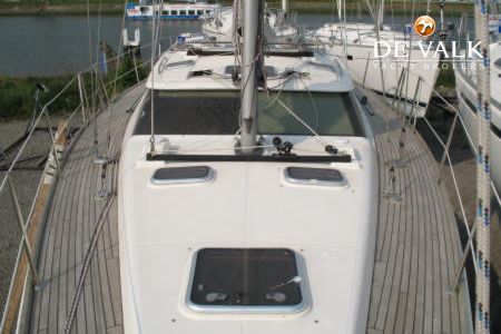 WAUQUIEZ 40 PILOT SALOON