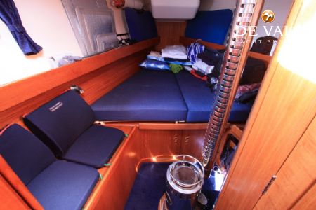 WAUQUIEZ 40 PILOT SALOON