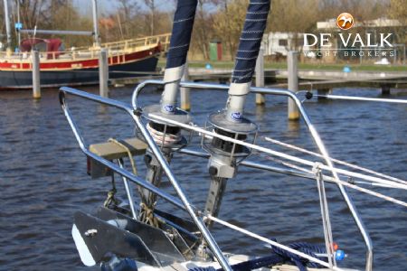 WAUQUIEZ 40 PILOT SALOON
