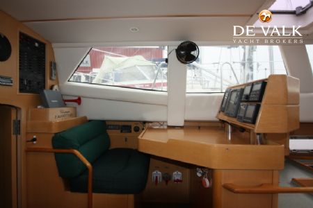 WAUQUIEZ 43 PILOT SALOON