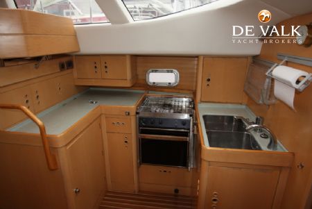 WAUQUIEZ 43 PILOT SALOON