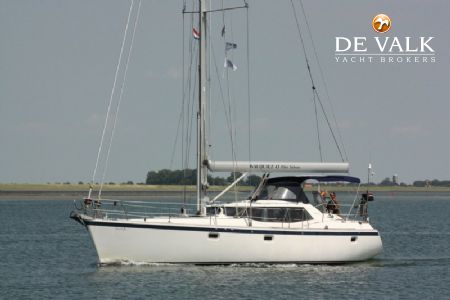 WAUQUIEZ 43 PILOT SALOON