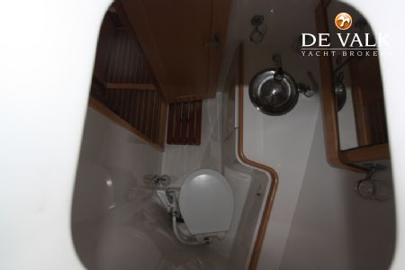 WAUQUIEZ 43 PILOT SALOON