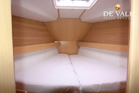 WAUQUIEZ 43 PILOT SALOON