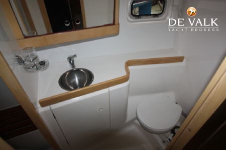 WAUQUIEZ 43 PILOT SALOON