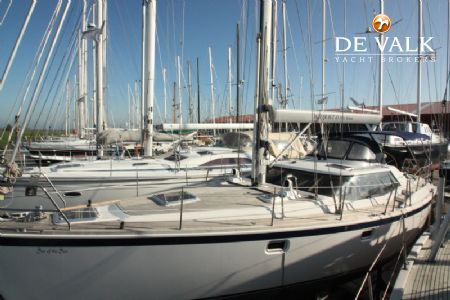 WAUQUIEZ 43 PILOT SALOON
