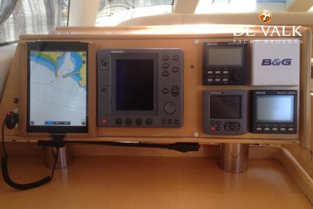WAUQUIEZ 43 PILOT SALOON