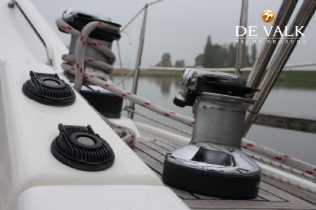 WAUQUIEZ 43 PILOT SALOON