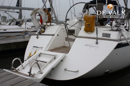 WAUQUIEZ 43 PILOT SALOON