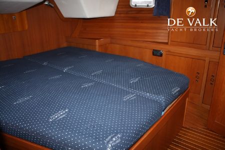 WAUQUIEZ 43 PILOT SALOON